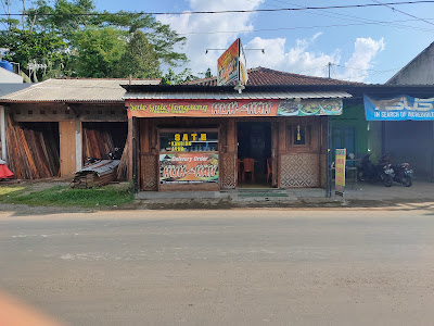 Warung Sate-Tongseng Kambing dan Ayam Huh-Hah