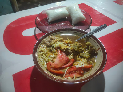 Warung Soto Ayam, Tahu Masak, Mendoan gang Tengok