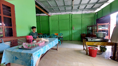 Warung Soto bu Tupen
