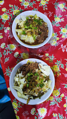 Warung soto dan ayam kremes Bu widya