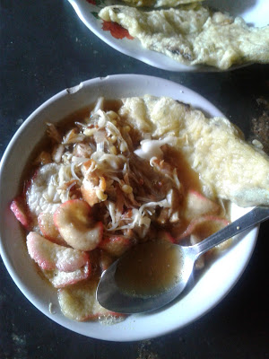 Warung soto dan tempe mendoan ibu Lina