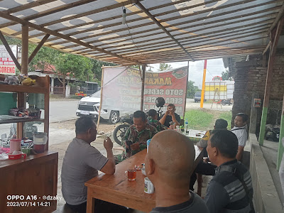 Warung Soto Seger Bu Yani Basit
