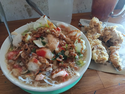 Warung Soto Sokaraja "Bu Eti"