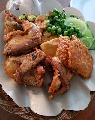warung tahu masak tiwen.