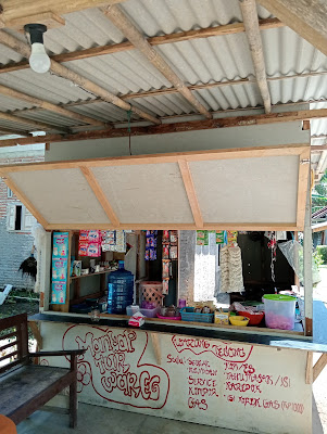 Warung Tegong(Mantap Tur Wareg)