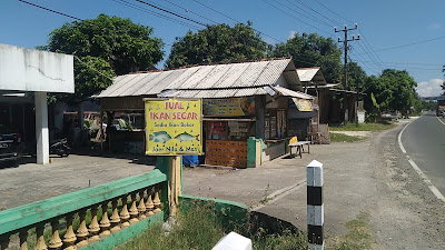 Warung Uwa