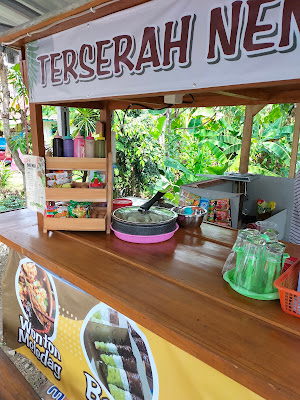 Warung Wonton meledagg