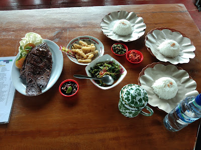 Warung Wuwu Kembar