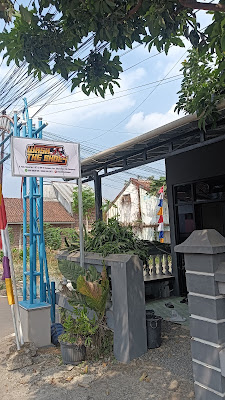 Wash The Shoes (Cuci & repair sepatu)