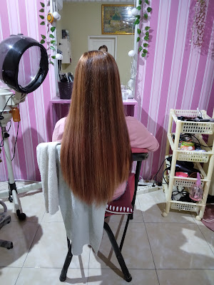 WOMEN SALON