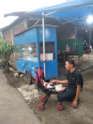 Wr nasi goreng kembar