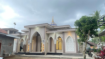 Yayasan Al-Jamil, Masjid Al-Ihshon, Bojonggebang