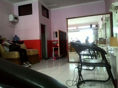 Yenny Wong Salon