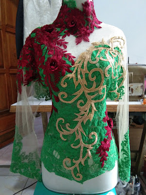Yopi kebaya