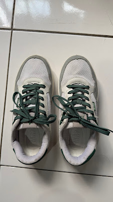 YourShoes studio.