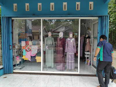 Yuni Warung Hijab