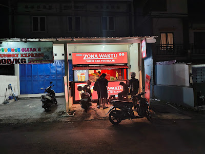 Zona Waktu Coffee dan Teh Bakar Purwokerto